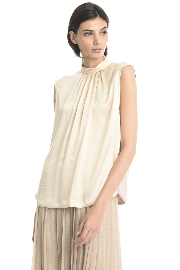 Silk satin and jersey top Intrend Silk satin and jersey top Intrend