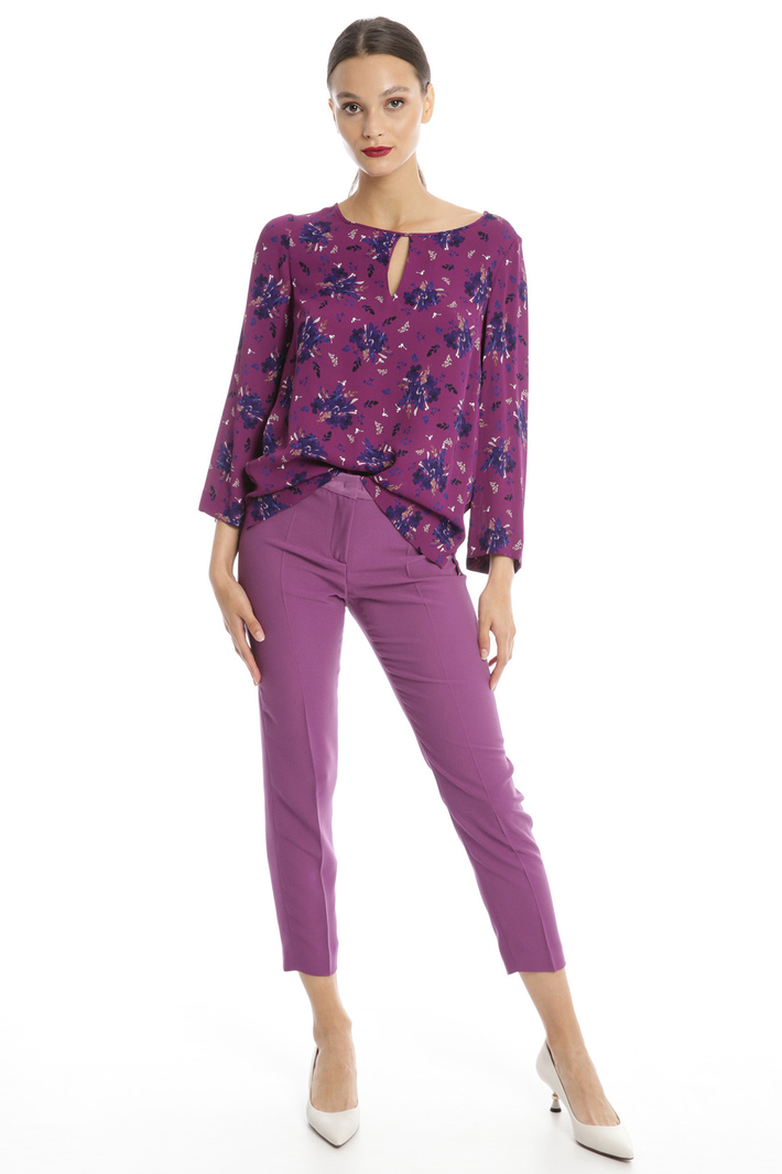 Slim fit envers satin trousers Intrend Slim fit envers satin trousers Intrend