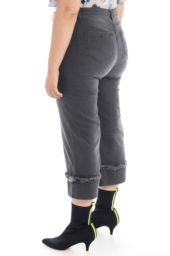 Stretch denim cropped jeans Intrend Stretch denim cropped jeans Intrend