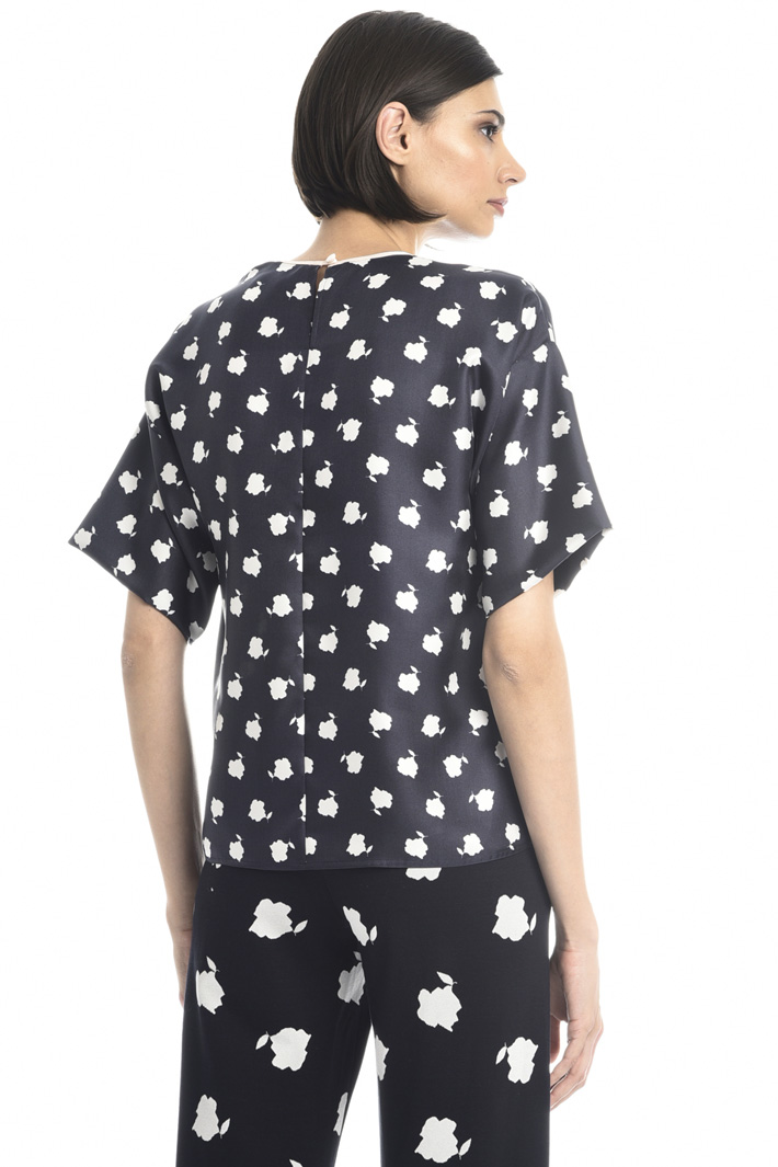 Silk twill T-shirt Intrend Silk twill T-shirt Intrend