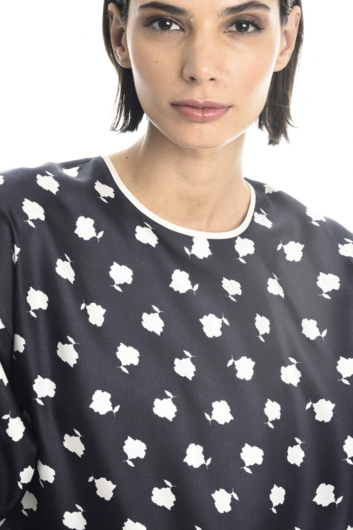 Silk twill T-shirt Intrend Silk twill T-shirt Intrend