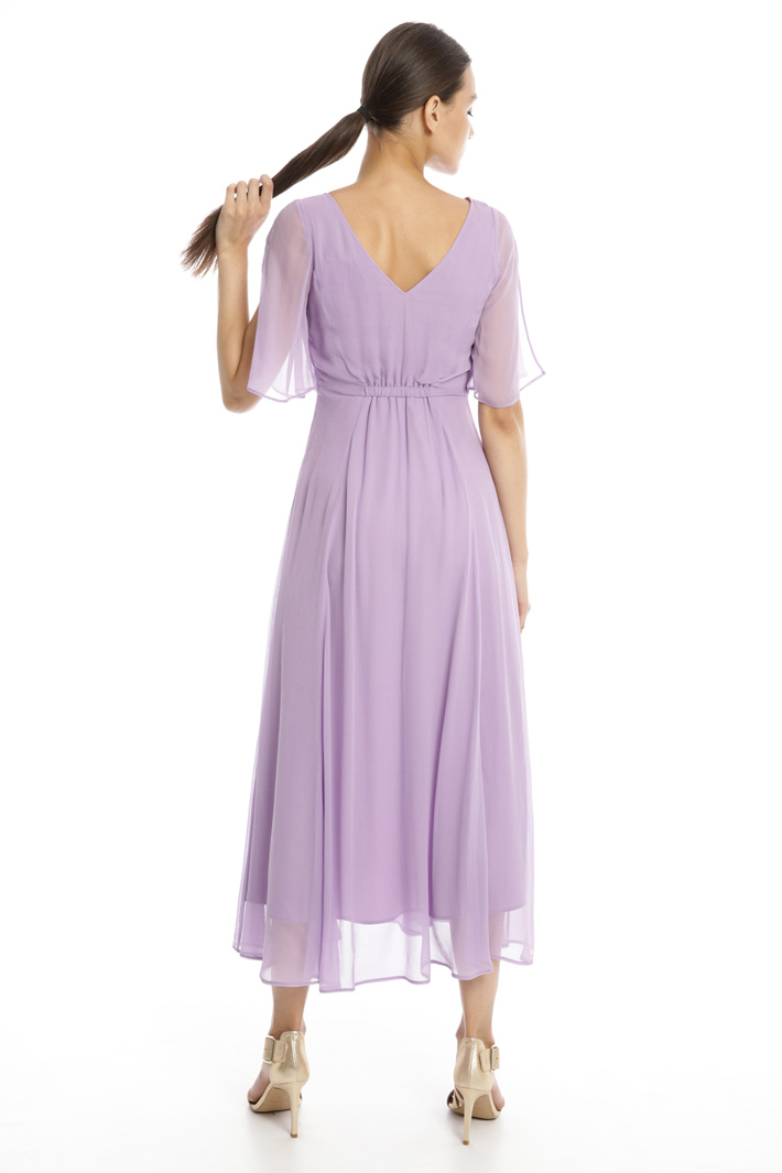 Wide V-neck creponne dress Intrend Wide V-neck creponne dress Intrend