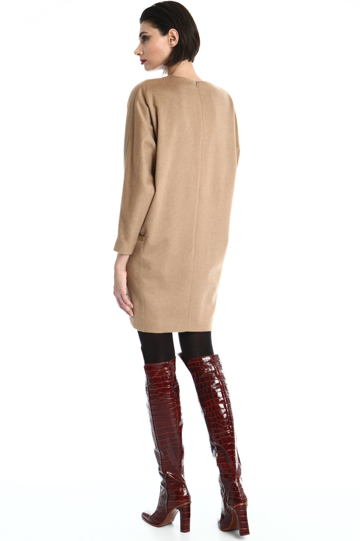 Egg-Shaped camel dress Intrend Egg-Shaped camel dress Intrend
