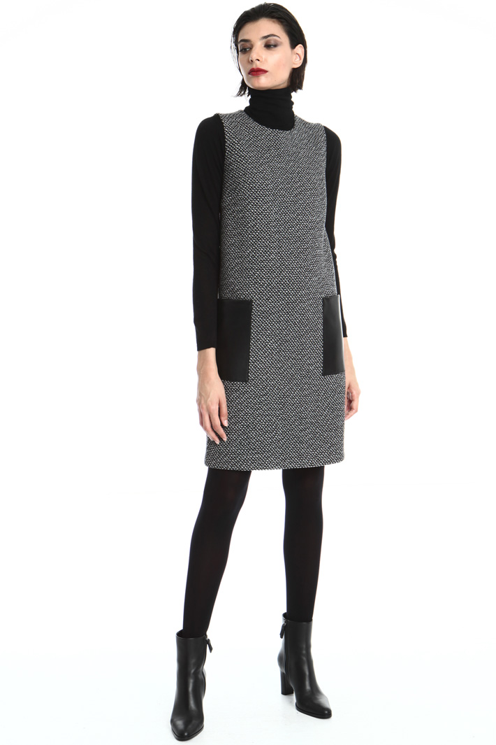 Sleeveless dress in wool Intrend Sleeveless dress in wool Intrend