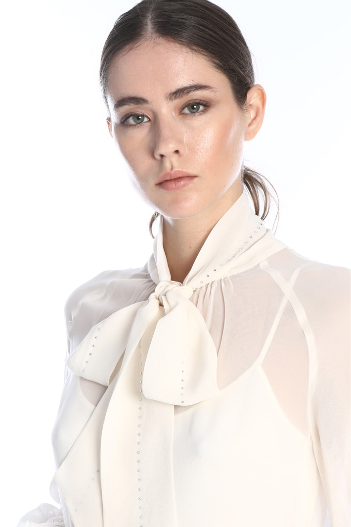 Silk georgette blouse Intrend Silk georgette blouse Intrend