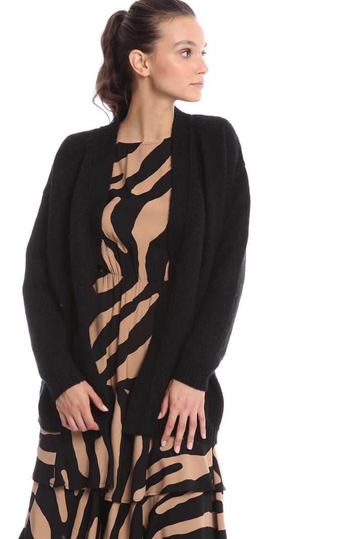 Lamé cardigan with belt Intrend Lamé cardigan with belt Intrend