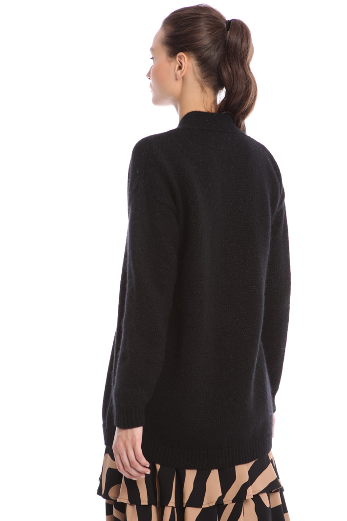 Lamé cardigan with belt Intrend Lamé cardigan with belt Intrend