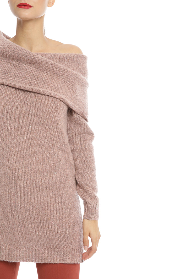 Off shoulder sweater Intrend Off shoulder sweater Intrend