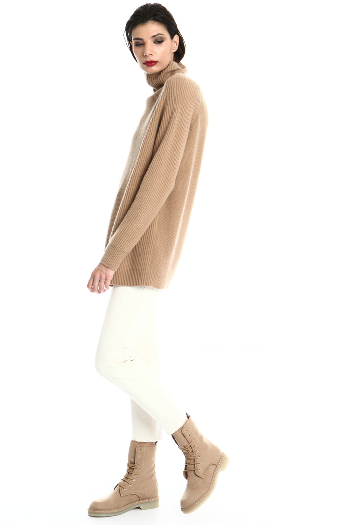 Turtleneck sweater in cashmere Intrend Turtleneck sweater in cashmere Intrend