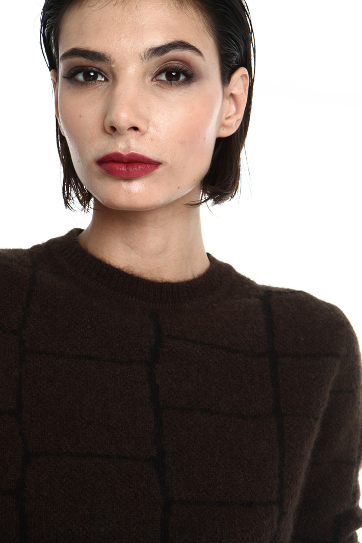 Croc print effect sweater Intrend Croc print effect sweater Intrend