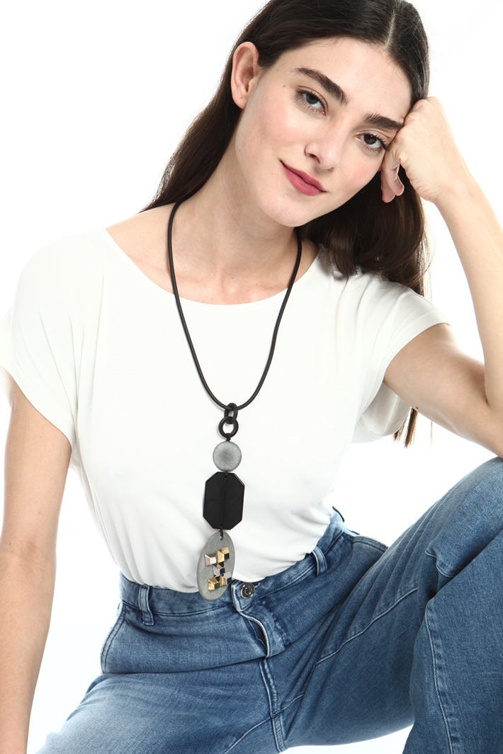 Necklace with resin pendant Intrend Necklace with resin pendant Intrend