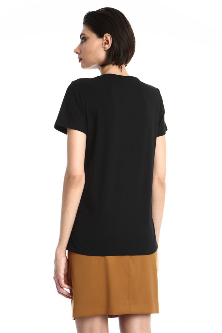 Embroidered T-shirt Intrend Embroidered T-shirt Intrend