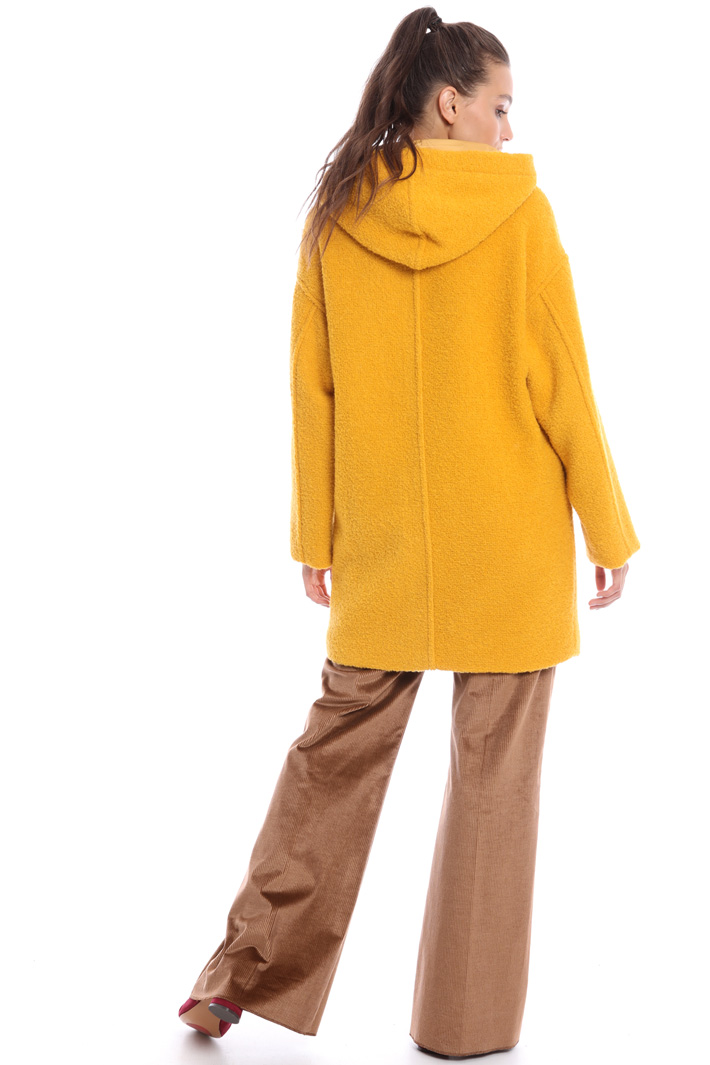 Hooded bouclé coat Intrend Hooded bouclé coat Intrend