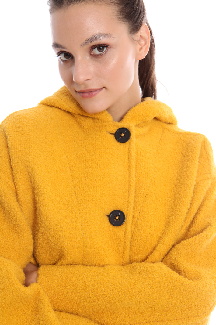Hooded bouclé coat Intrend Hooded bouclé coat Intrend