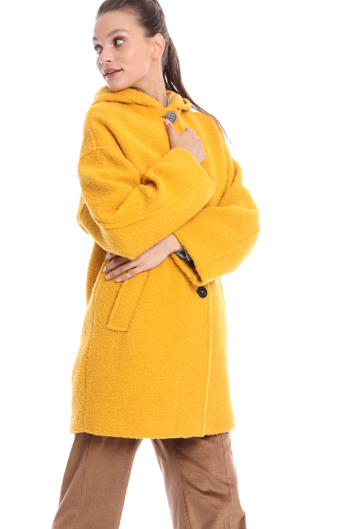 Hooded bouclé coat Intrend Hooded bouclé coat Intrend