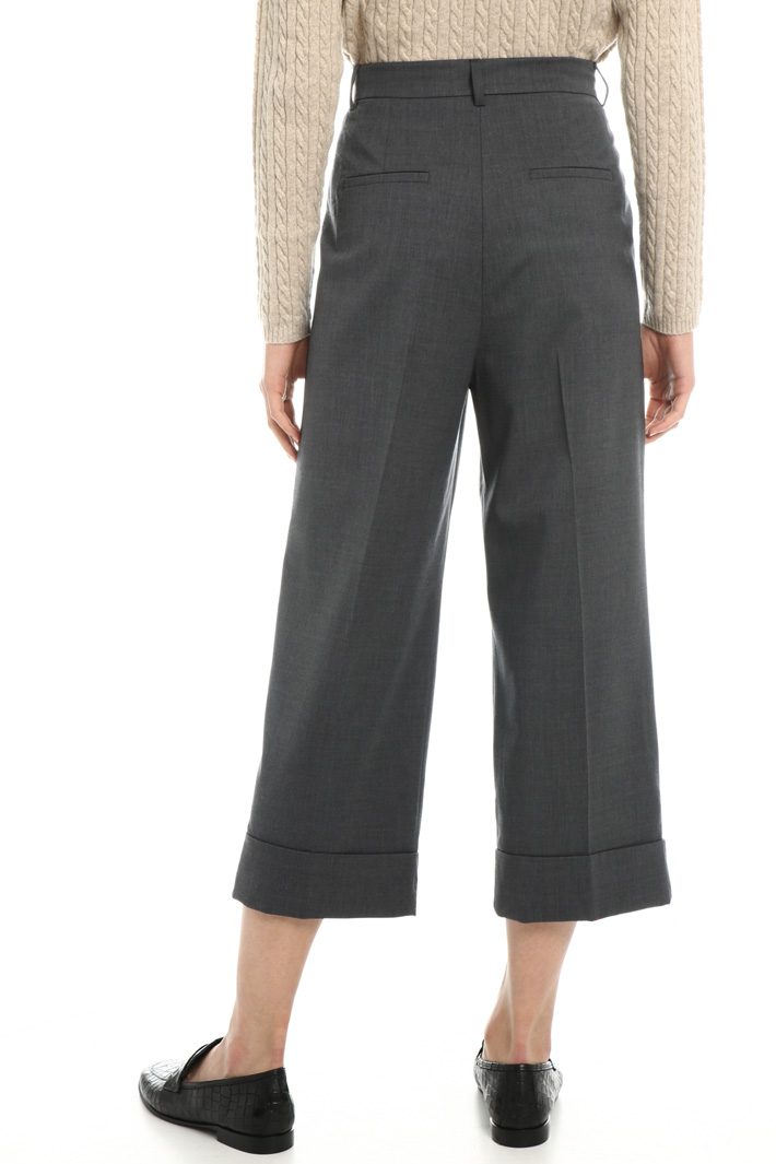 Crop trousers with turn ups Intrend Crop trousers with turn ups Intrend