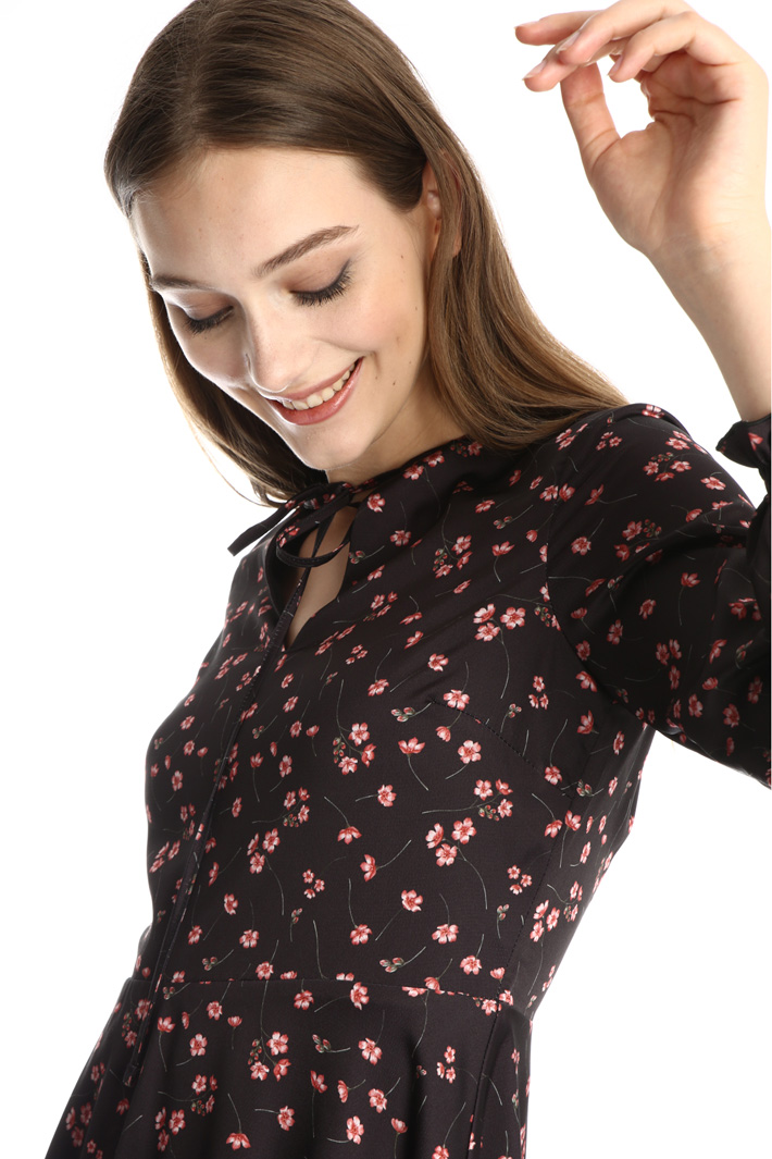 Printed satin dress Intrend Printed satin dress Intrend