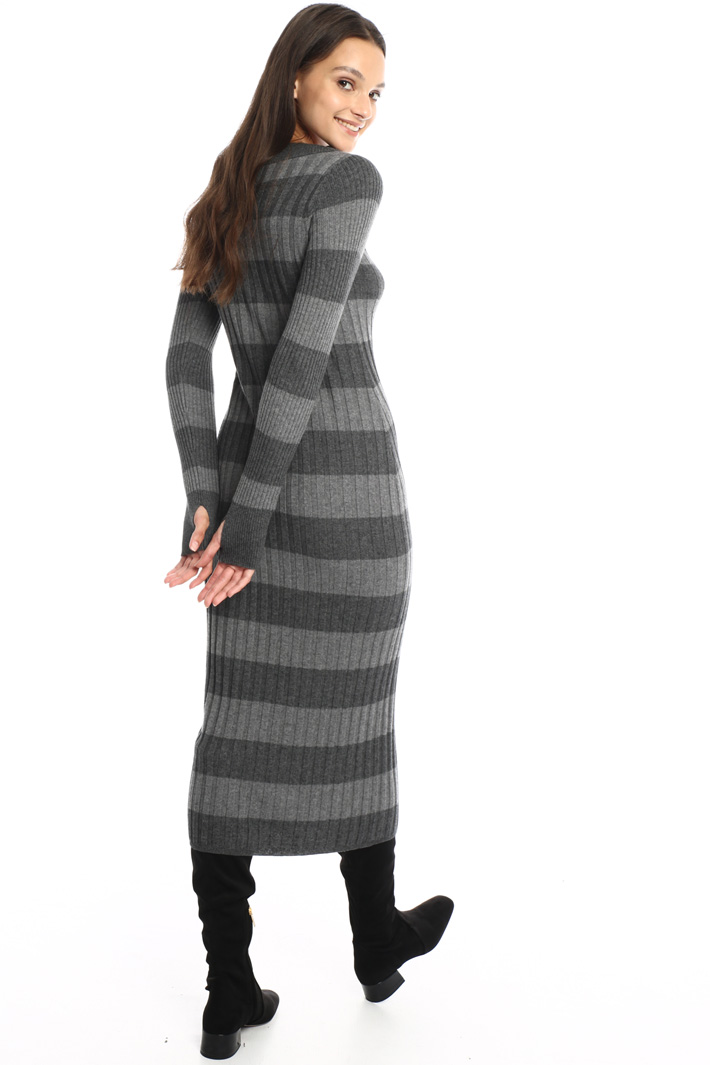 Knit sheath dress Intrend Knit sheath dress Intrend