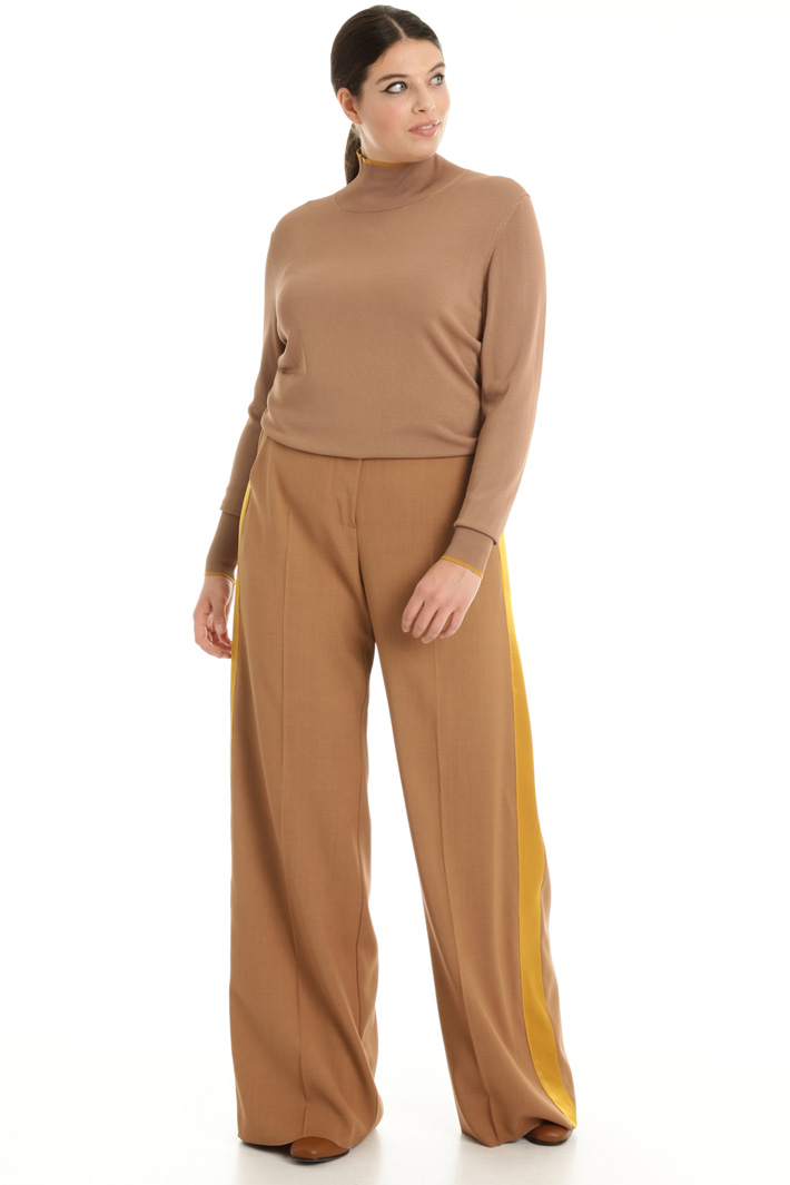 Viscose turtleneck sweater Intrend Viscose turtleneck sweater Intrend