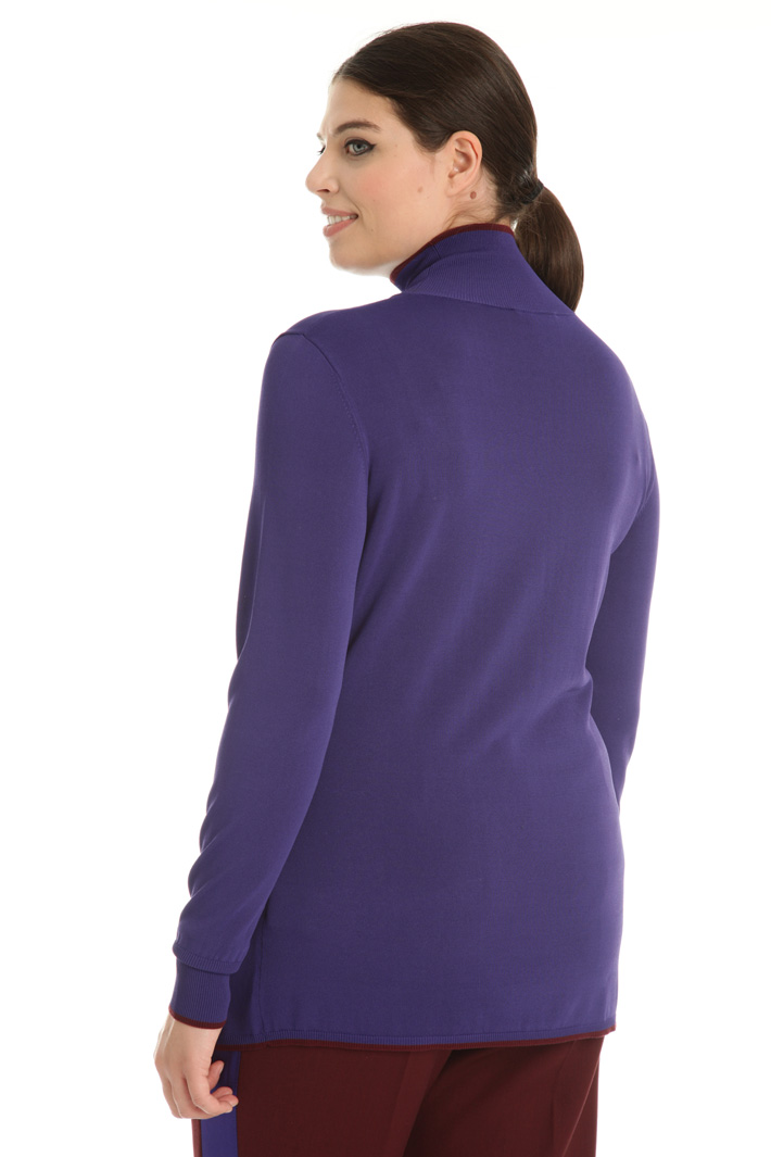 Viscose turtleneck sweater Intrend Viscose turtleneck sweater Intrend
