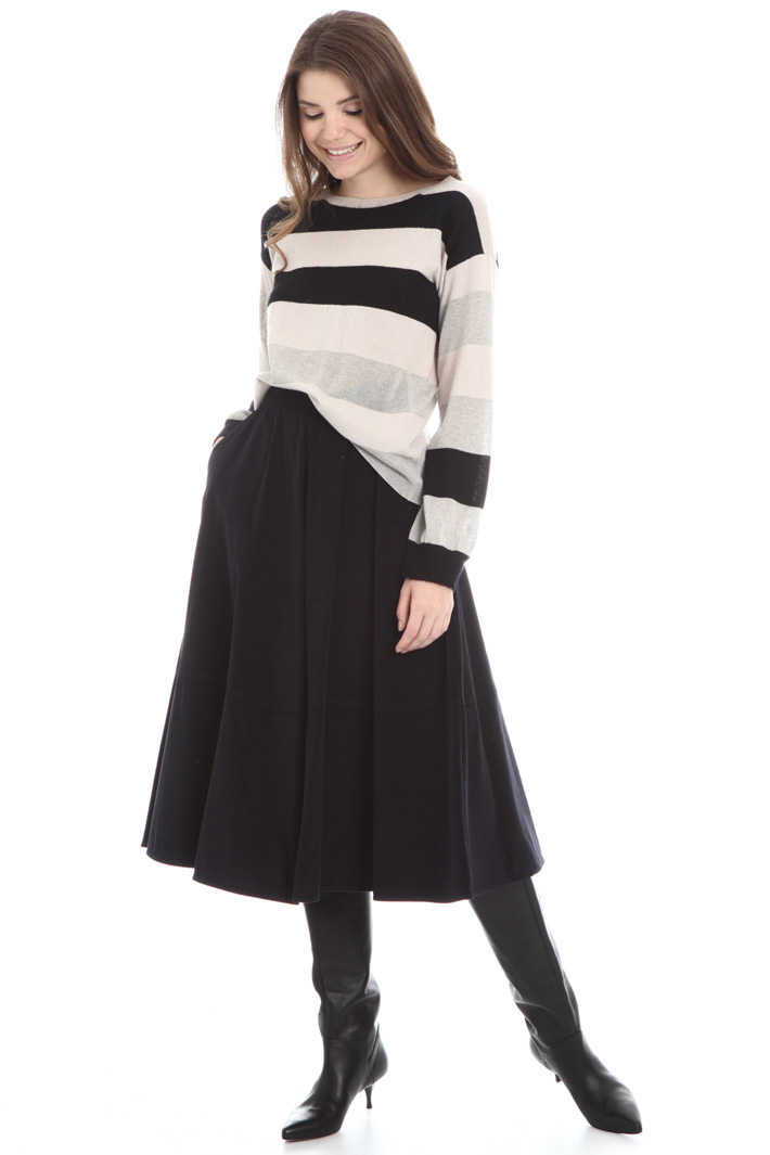 Flowy velvet skirt Intrend Flowy velvet skirt Intrend
