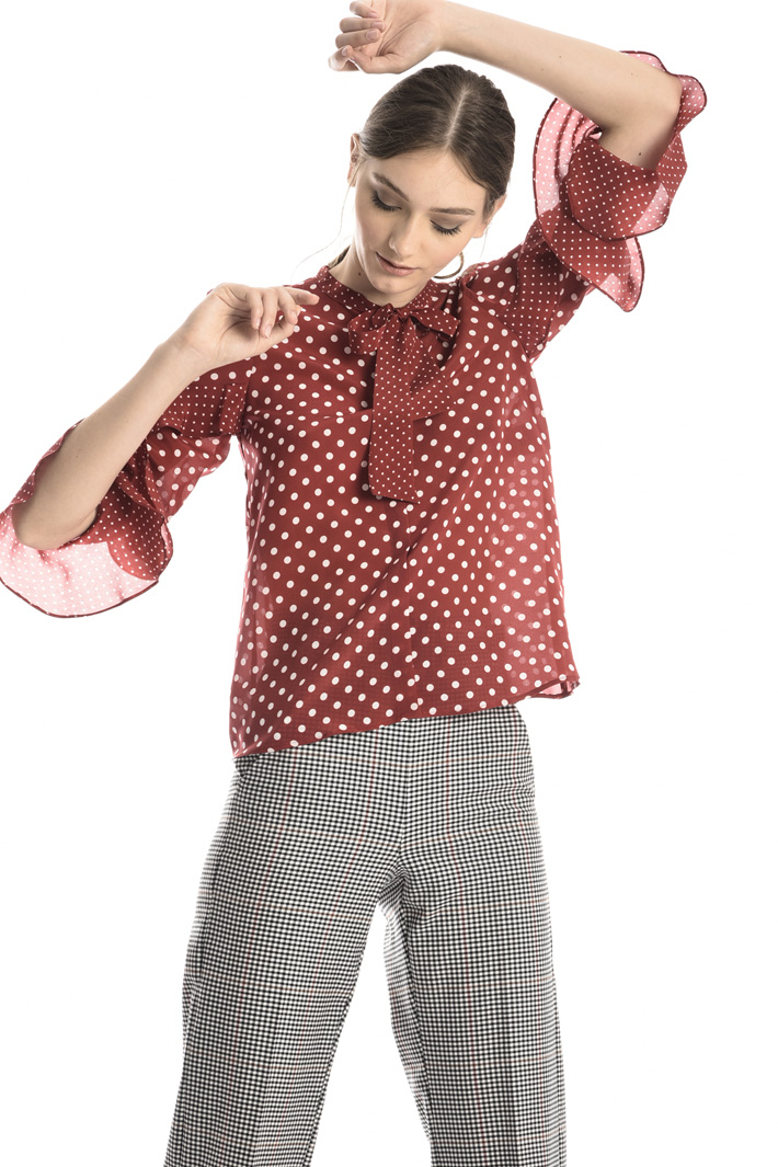 Frilled sleeve blouse Intrend Frilled sleeve blouse Intrend