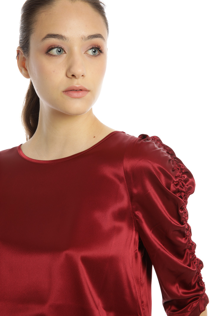 Gathered sleeve top Intrend Gathered sleeve top Intrend