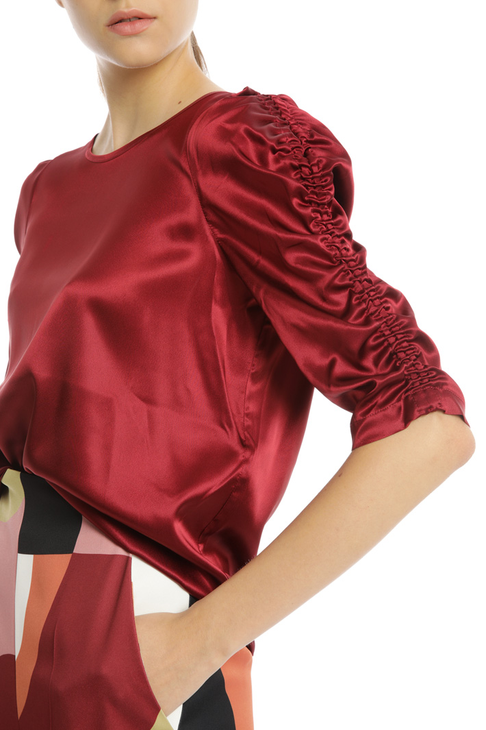 Gathered sleeve top Intrend Gathered sleeve top Intrend