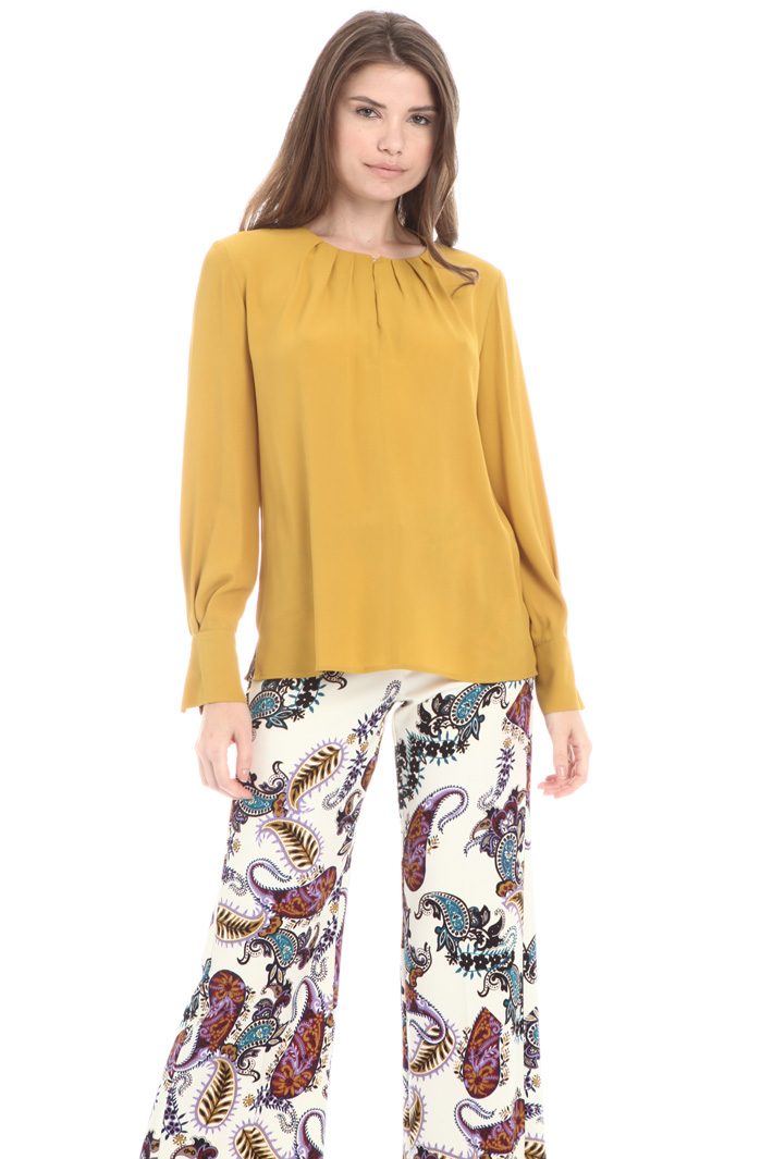 Silk blend blouse Intrend Silk blend blouse Intrend
