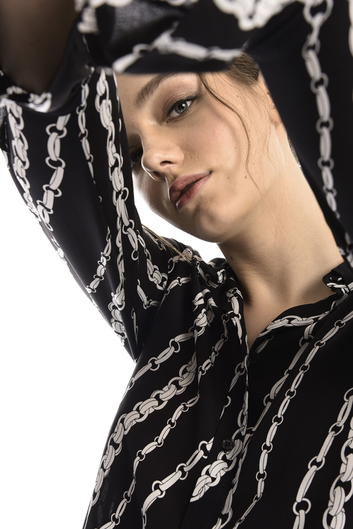 Patterned silk shirt Intrend Patterned silk shirt Intrend