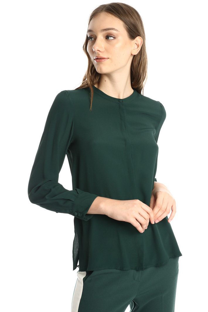 Scarf-neck crepe shirt Intrend Scarf-neck crepe shirt Intrend