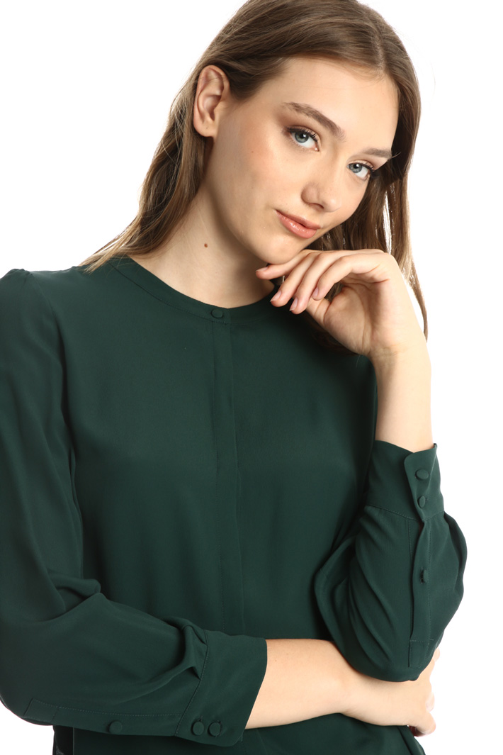 Scarf-neck crepe shirt Intrend Scarf-neck crepe shirt Intrend