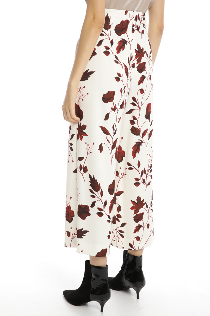 Wide-leg patterned trousers Intrend Wide-leg patterned trousers Intrend