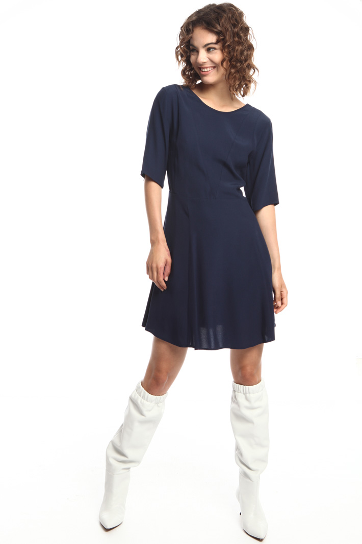Abito svasato in enver satin Intrend Abito svasato in enver satin Intrend