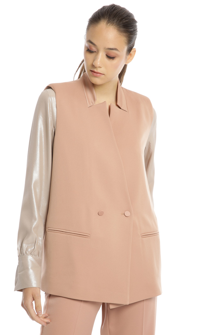 Double-breasted satin vest Intrend Double-breasted satin vest Intrend