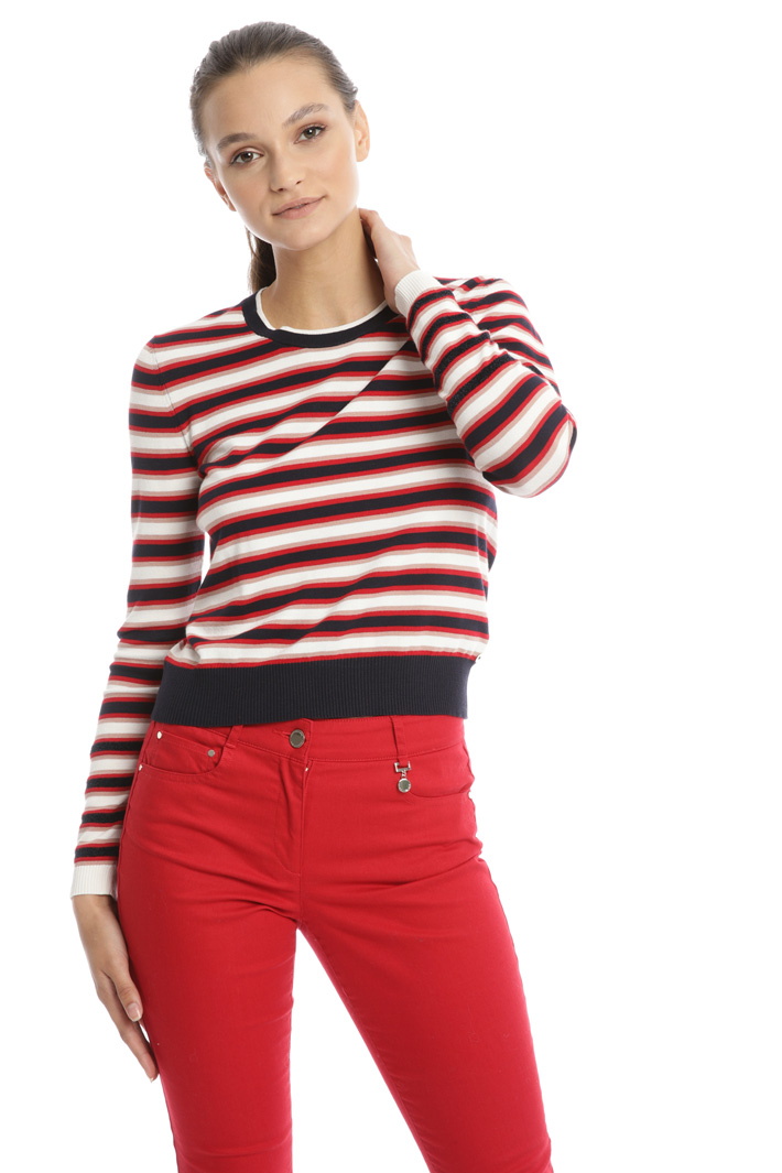 Slim fit striped sweater Intrend Slim fit striped sweater Intrend