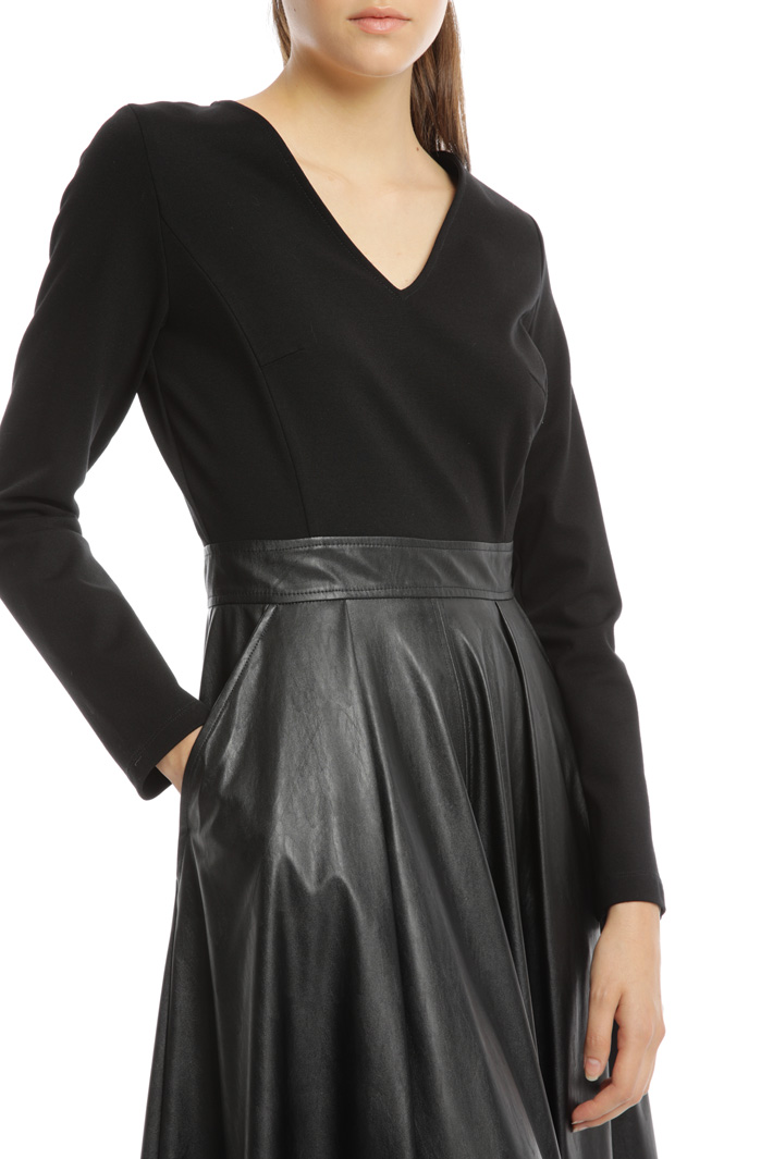 Dual-material dress Intrend Dual-material dress Intrend