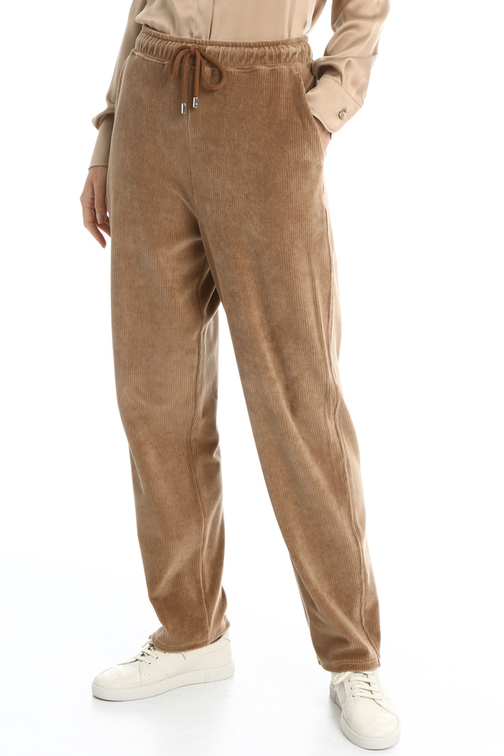 Velvet jogging trousers Intrend Velvet jogging trousers Intrend