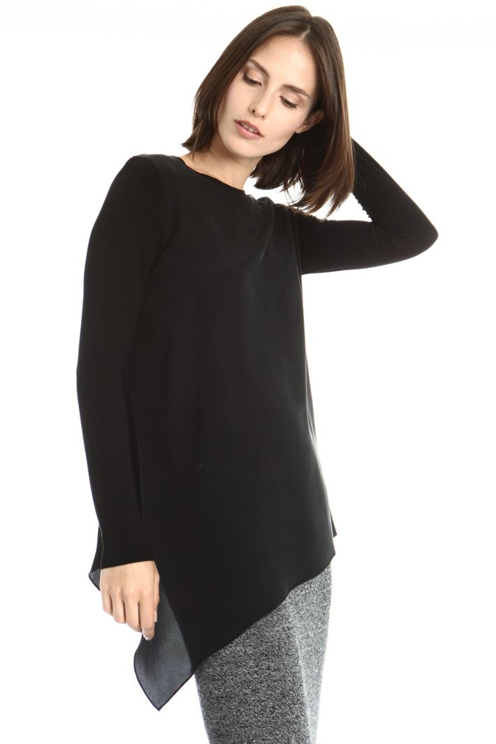 Asymmetrical hem T-shirt Intrend Asymmetrical hem T-shirt Intrend
