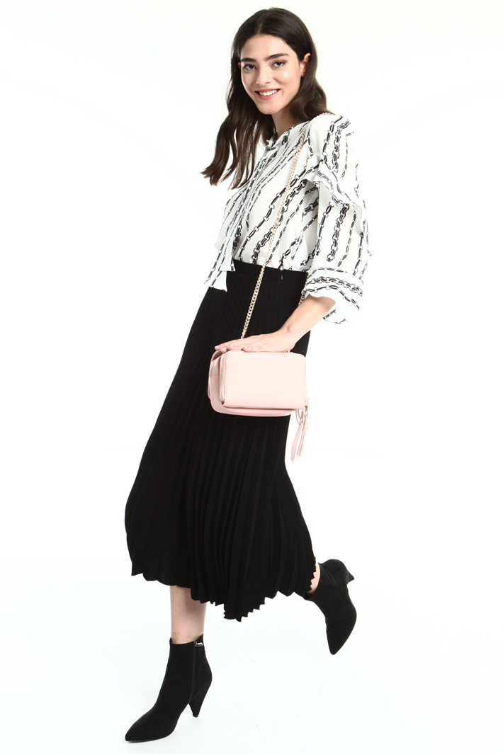 Mini bag with chain strap
Intrend Mini bag with chain strap
Intrend