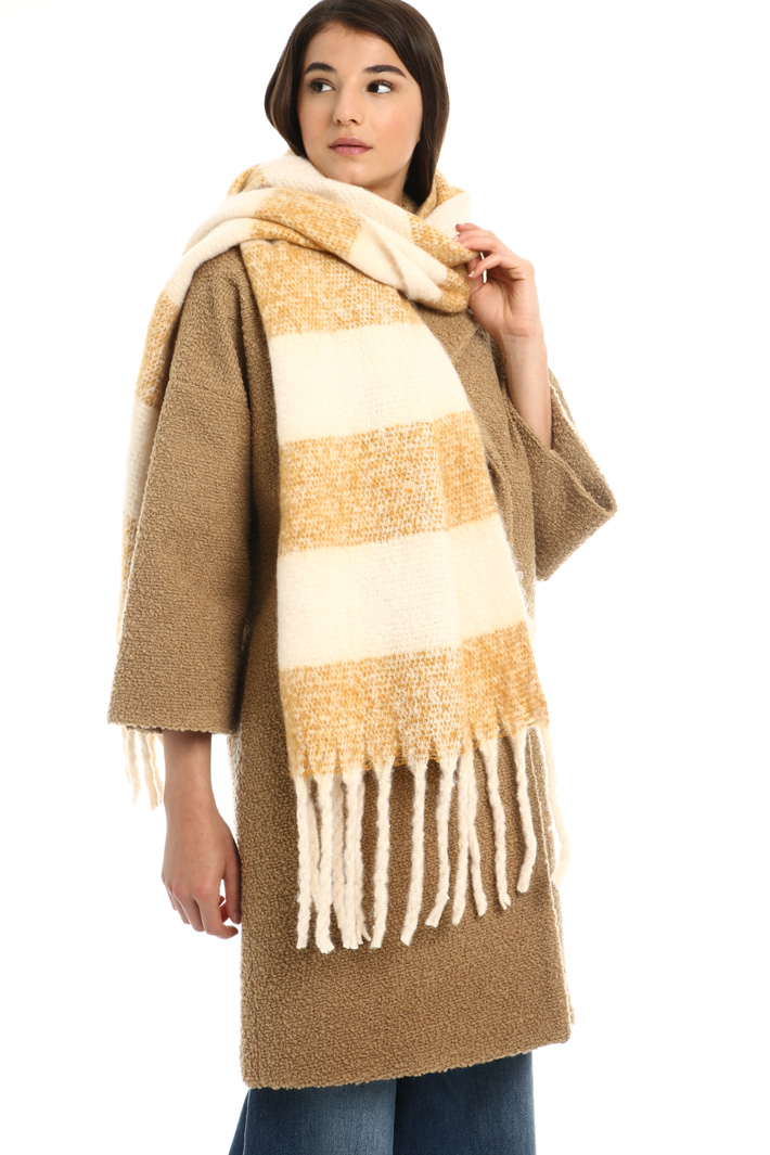 Maxi fringe scarf Intrend Maxi fringe scarf Intrend