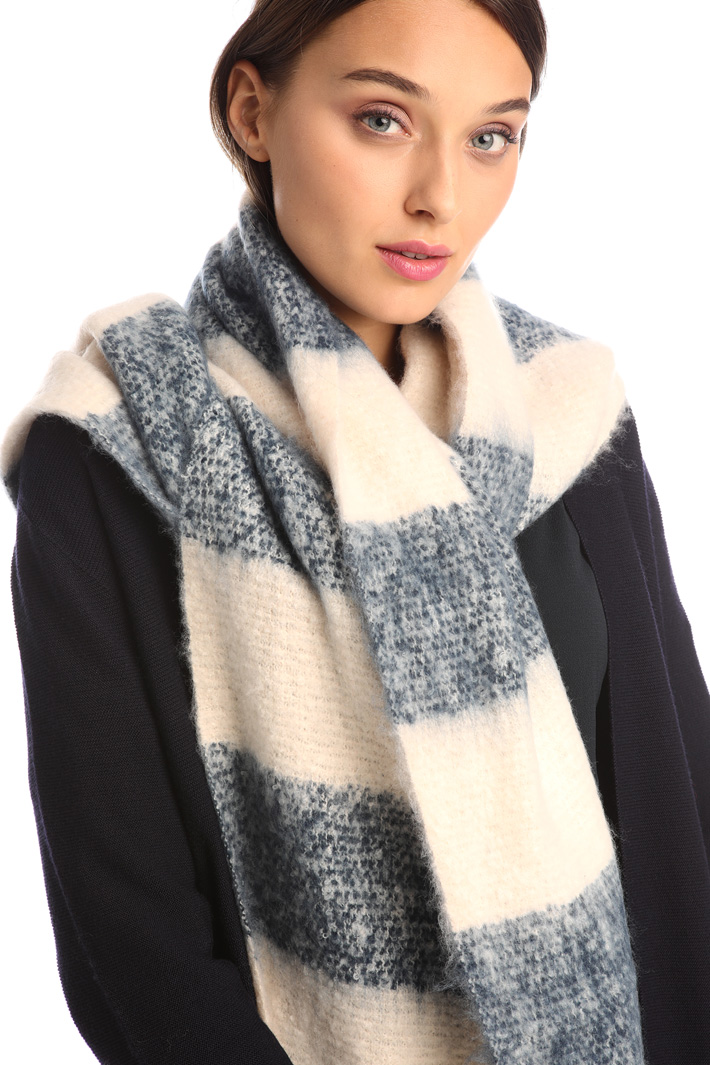Maxi fringe scarf Intrend Maxi fringe scarf Intrend