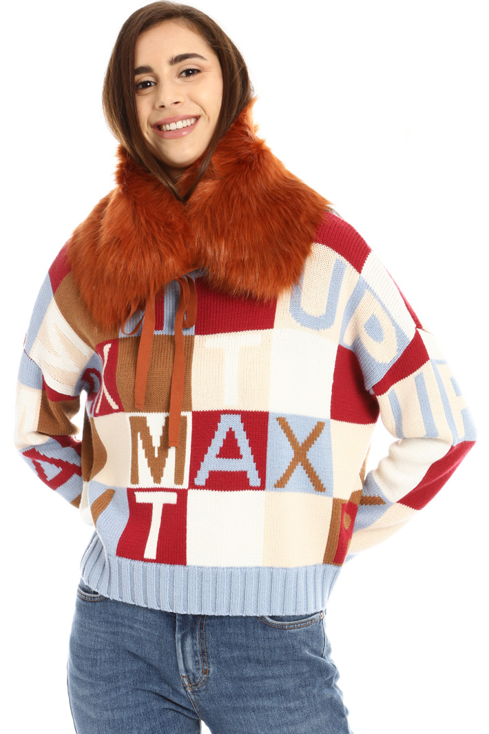 Fur effect collar with ribbons Intrend Fur effect collar with ribbons Intrend