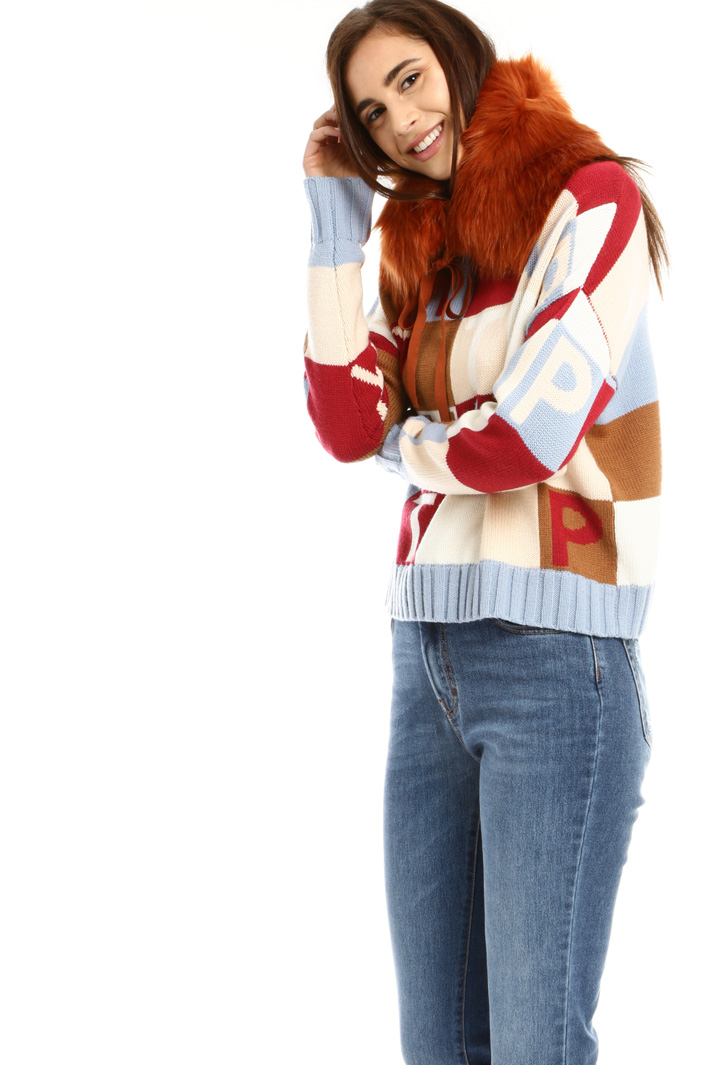 Fur effect collar with ribbons Intrend Fur effect collar with ribbons Intrend