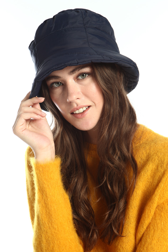 Quilted hat Intrend Quilted hat Intrend