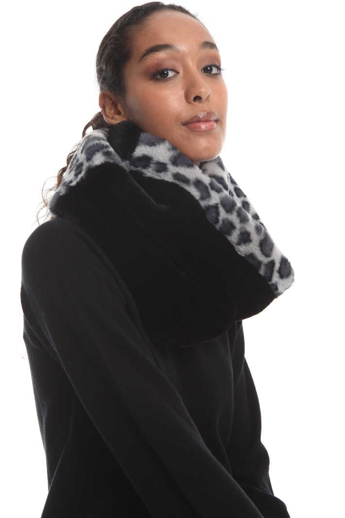 Fur effect collar Intrend Fur effect collar Intrend