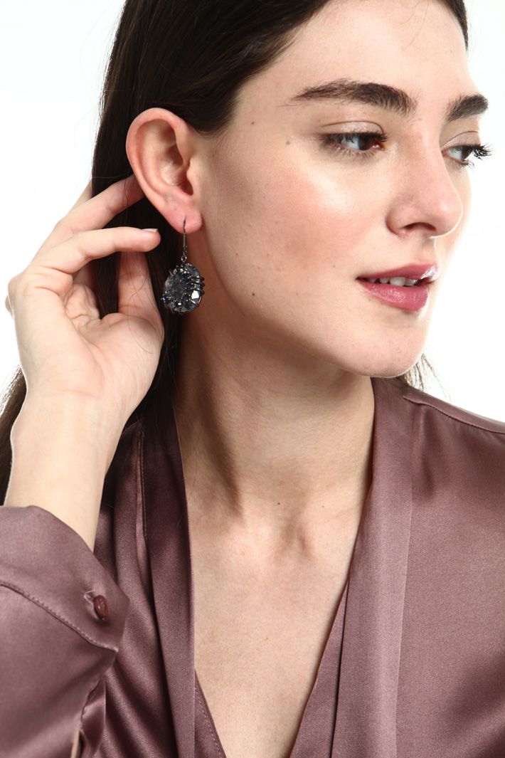 Pendant charm earrings
Intrend Pendant charm earrings
Intrend