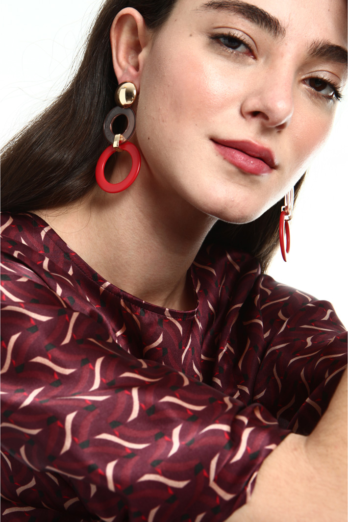 Resin ring drop earrings
Intrend Resin ring drop earrings
Intrend
