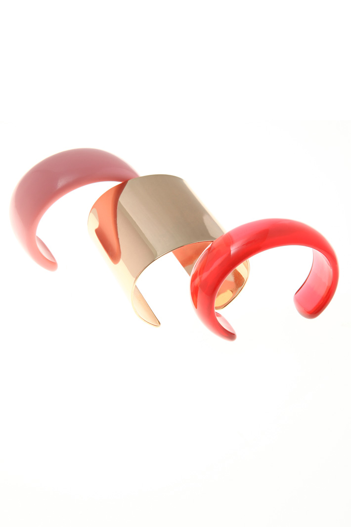 Resin and metal bangles
Intrend Resin and metal bangles
Intrend