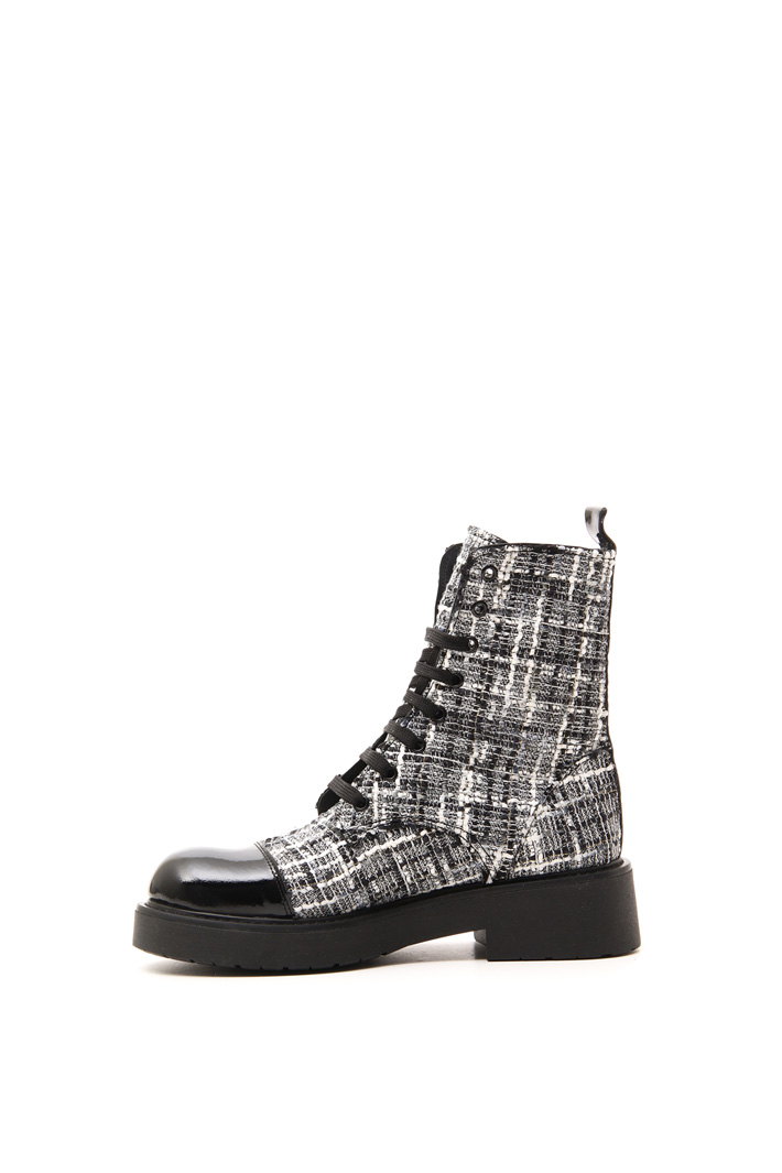 Tweed and leather boots Intrend Tweed and leather boots Intrend